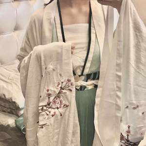 日韩二区视频免费观看
